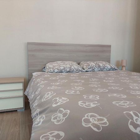 Novi Outlet Apartment Нови Лигуре Екстериор снимка