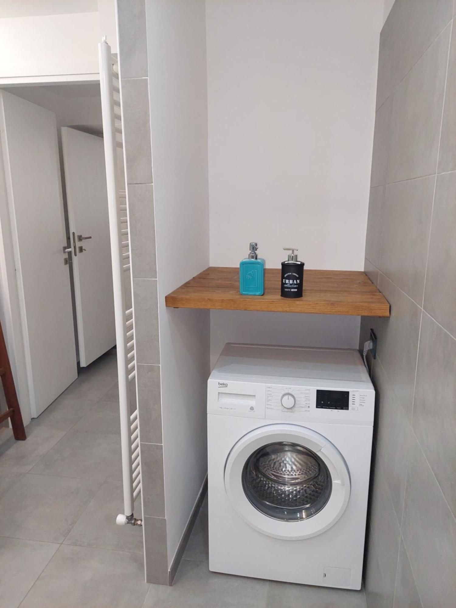 Novi Outlet Apartment Нови Лигуре Екстериор снимка